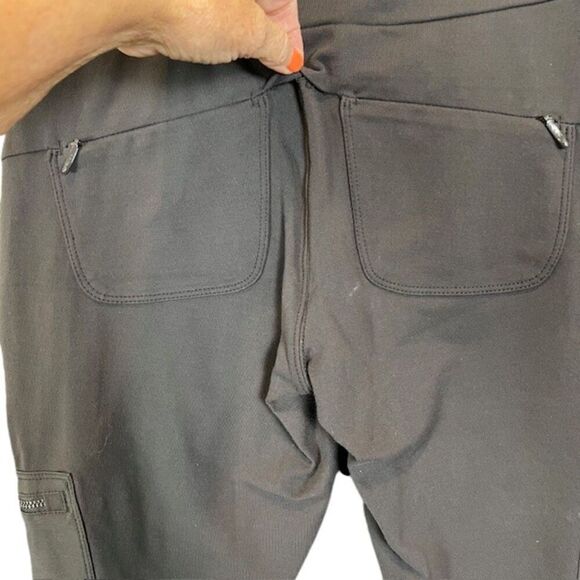 ATHLETA Headlands Hybrid High Rise Cargo Legging Black Zipper Pockets Size 2P - Picture 5 of 12